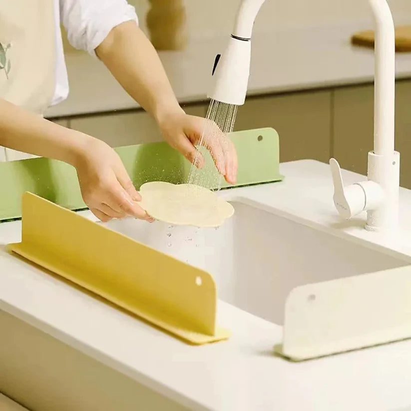 Silicone Kitchen Sink Water Splash Guard Washing Basin Anti-splash Stopper